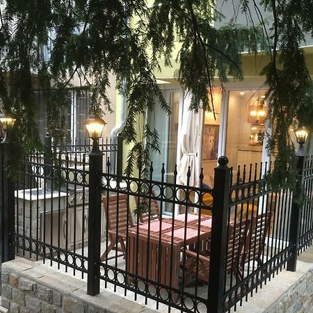 A Luxury Apartment With Patio And Bbq ソフィア エクステリア 写真