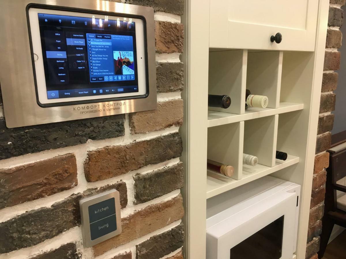 A Luxury Apartment With Patio And Bbq ソフィア エクステリア 写真