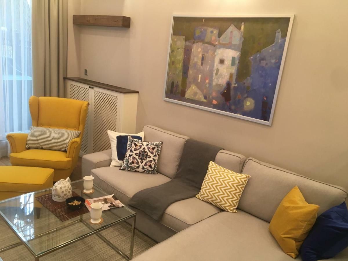 A Luxury Apartment With Patio And Bbq ソフィア エクステリア 写真
