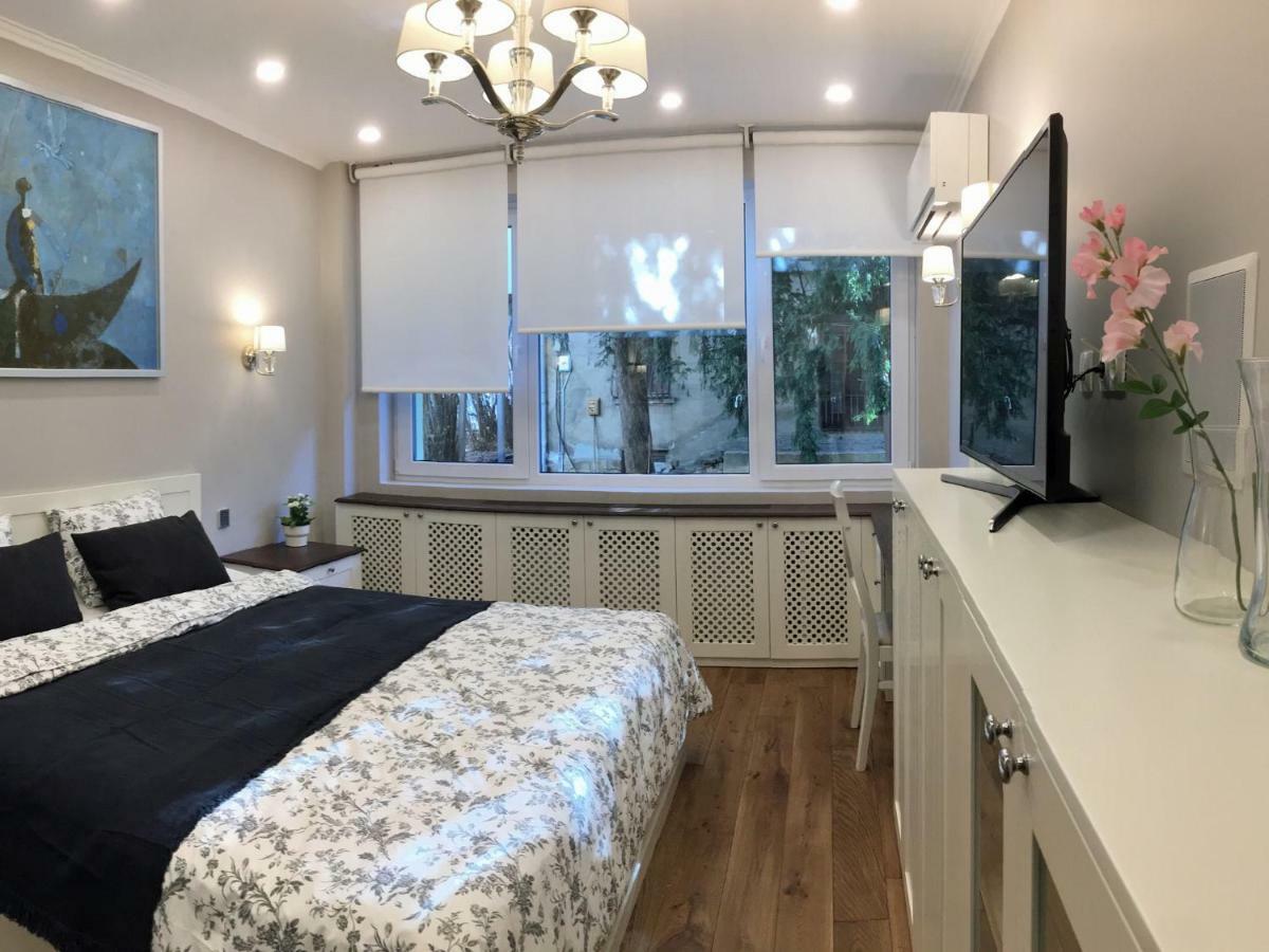 A Luxury Apartment With Patio And Bbq ソフィア エクステリア 写真